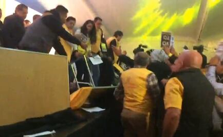 Trifulca entre militantes obliga a suspender Congreso del PRD