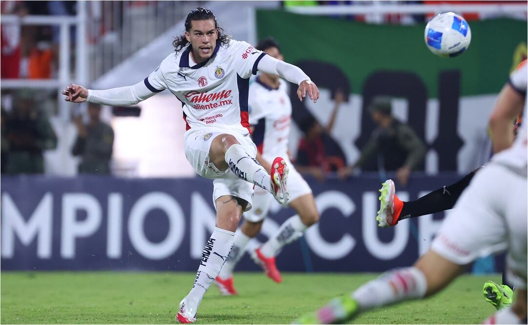 Chivas rescató un empate en República Dominicana. FOTO: @Chivas