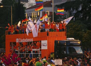 Miles 'toman' Madrid en Marcha del Orgullo Gay