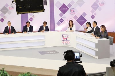 Delfina y Del Mazo, el centro de los ataques