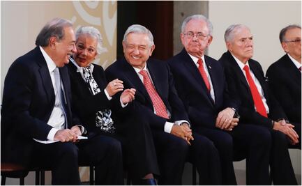 Telmex está en riesgo, dice Slim; lleva cobertura a zonas alejadas, destaca