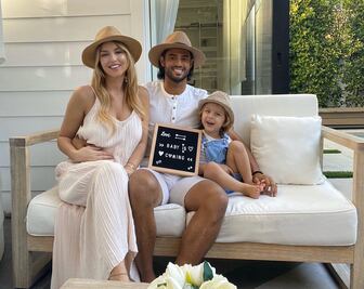 Carlos Vela anuncia que será padre por segunda vez