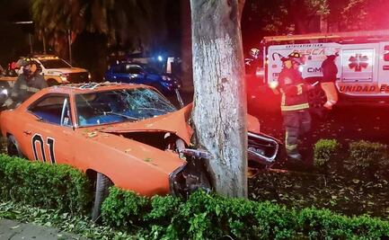 Destrozan réplica del "General Lee" de "Los Dukes de Hazzard" tras choque en CDMX