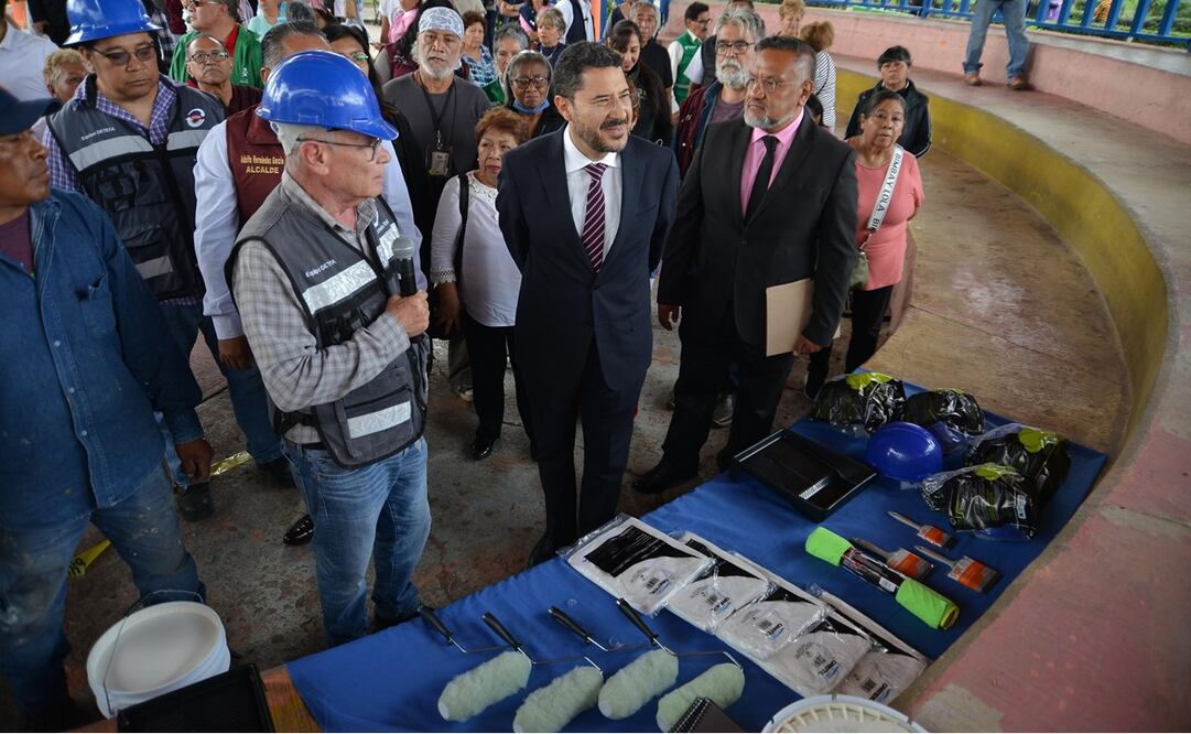 Martí Batres, jefe de Gobierno de la CDMX, supervisa la obra de rehabilitación del Parque del Niño Quemado. Foto: Especial