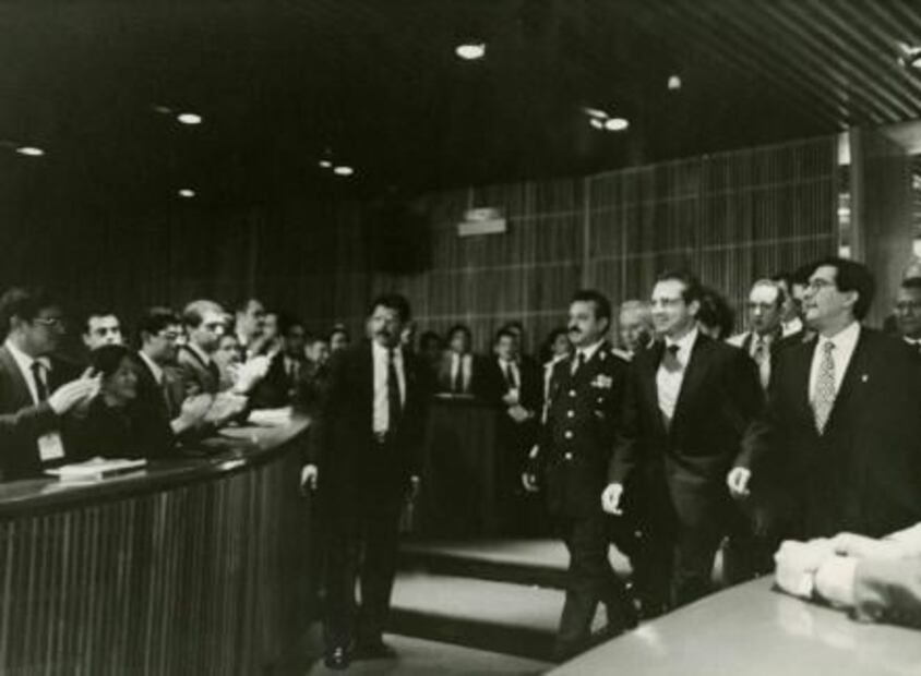 El informe: de la ovación presidencial en las calles, al cuestionamiento en las redes sociales