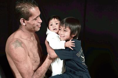 "Dejé de ser faquir para que mis hijos no vieran mis heridas"