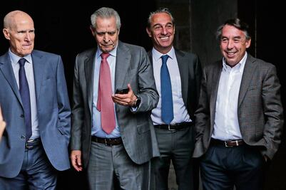 Empresarios piden a AMLO analizar a detalle reducción de jornada laboral