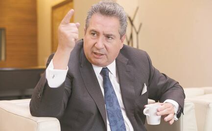 Gobierno se ha convertido en un cártel de la comunicación: Leonardo Curzio