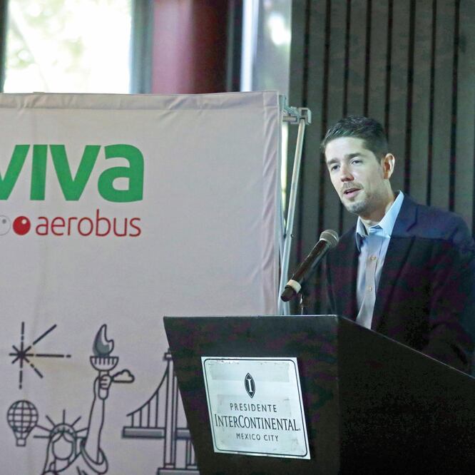 Juan Carlos Zuazua, CEO de Viva Aerobus, dijo que para que el aeropuerto de Toluca sea una alternativa se debe terminar el tren de la CDMX a esa ciudad. ALEJANDRA LEYVA. EL UNIVERSAL