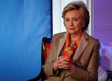 Hillary relatará en autobiografía "lo que ocurrió" en la elección con Trump