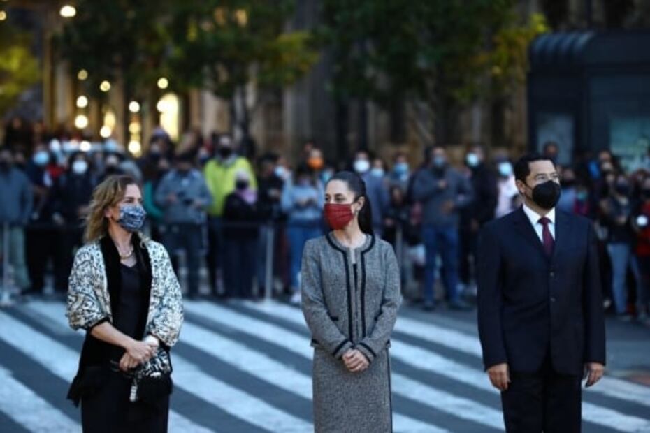 Encienden alumbrado por los 500 años de Resistencia Indígena en el Zócalo capitalino