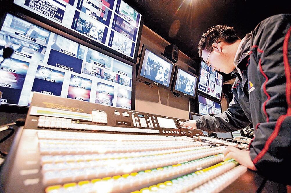 Debido a una cobertura de más de 50% a escala nacional, las seis señales deben ser retransmitidas en sistemas de televisión satelital (ARCHIVO EL UNIVERSAL)