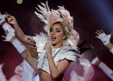 Lady Gaga hace equipo con Starbucks