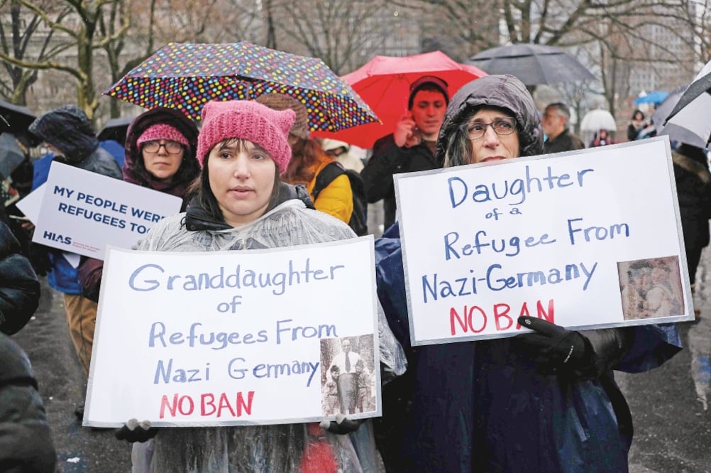 Miembros de la comunidad judía de Nueva York participaron ayer en una protesta contra las políticas migratorias del presidente Donald Trump. (JEWEL SAMAD. AFP)