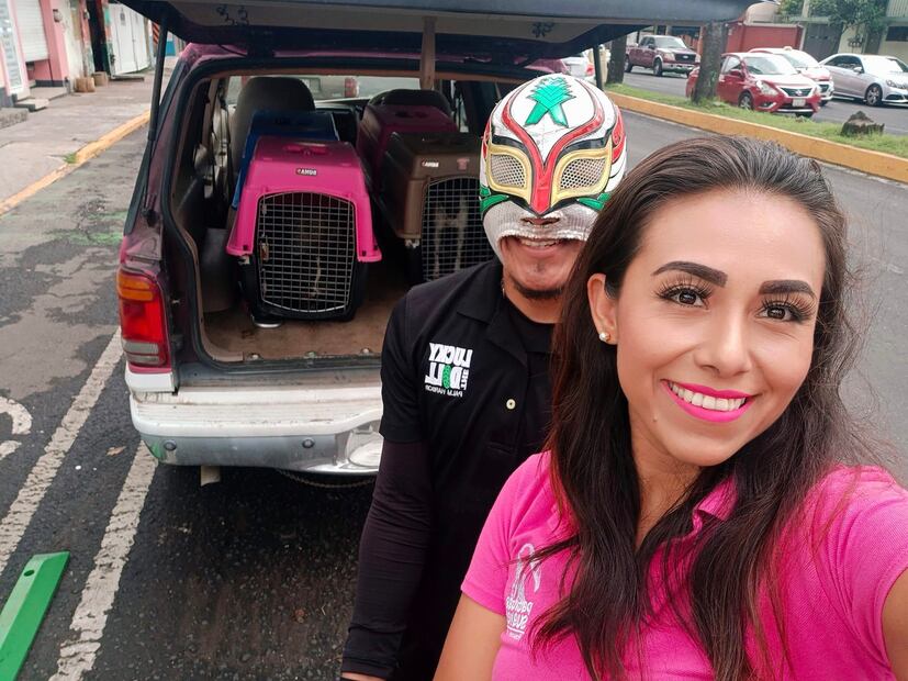 La "Barbie rescatista" tiene su propio albergue. Foto: Facebook