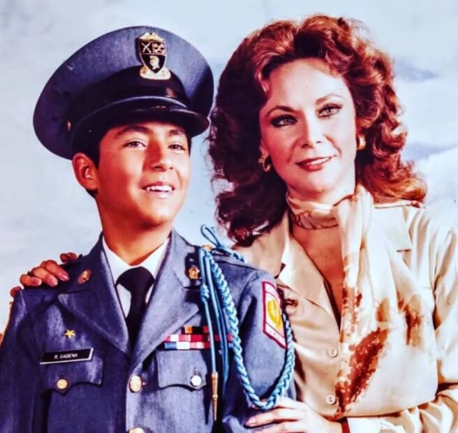 Raúl Araiza se somete a procedimiento estético en el rostro y lo presume en redes