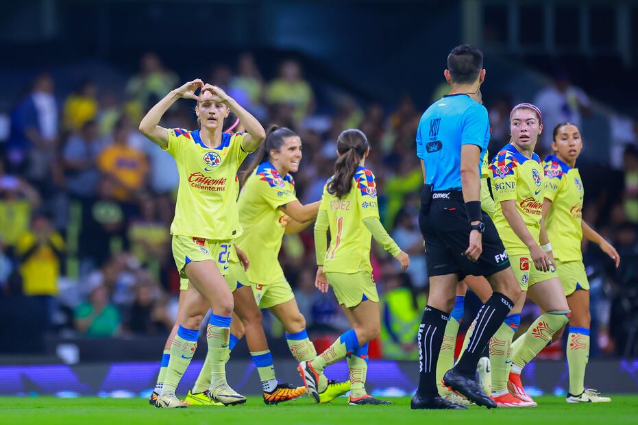 Sarah Luebbert en festejo de gol, durante las semifinales del Clausura 2024 - Foto: Imago7