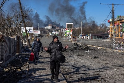 Rusia y Ucrania sin acuerdos para un alto al fuego; tanques se acercan a Kiev