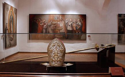 Exhiben reliquias y óleos religiosos de Puebla