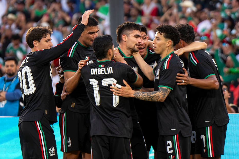 Selección Mexicana en festejo de gol, durante el partido de preparación para el Mundial de 2026 contra Australia en el Estadio Rose Bowl de Pasadena, Estados Unidos - Foto: Imago7