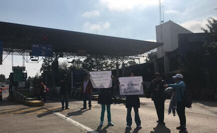 Trabajadores del Cecytem toman casetas de Michoacán por falta de pago