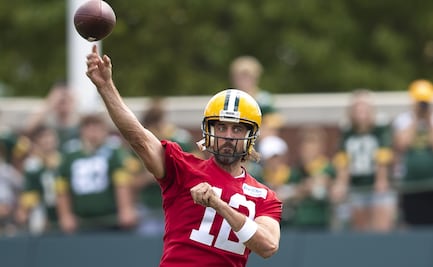 Aaron Rodgers en un "trabajo en proceso" con su relación con el gerente de los Packers