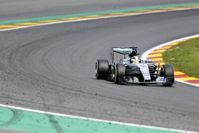 Hamilton se despega en campeonato de pilotos