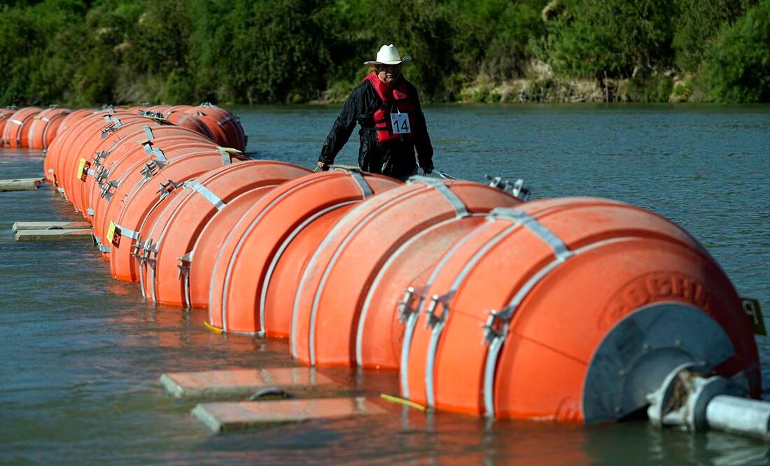 Boyas antimigrantes, en el río Bravo. Foto: Archivo/AP