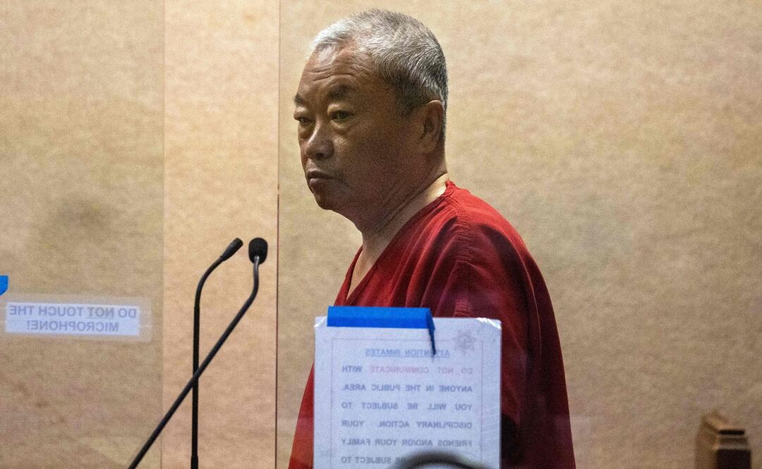 Chunli Zhao, acusado de matar a tiros a siete personas en Half Moon Bay, comparece para su lectura de cargos en el Tribunal Penal de San Mateo en Redwood City. Foto: AFP
