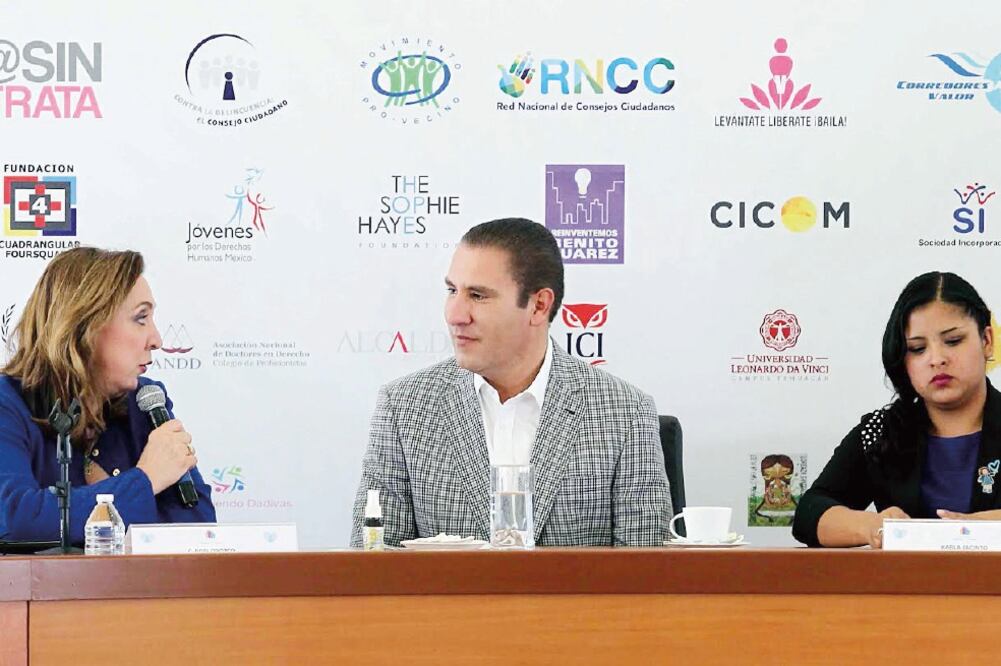 Rosi Orozco, de la Comisión Unidos Vs la Trata, y el gobernador Rafael Moreno (ESPECIAL)