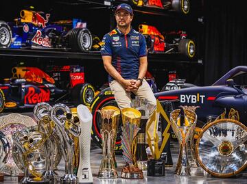 Checo Pérez bromeó sobre sus cuatro años en Red Bull; "Les cobré por seis"