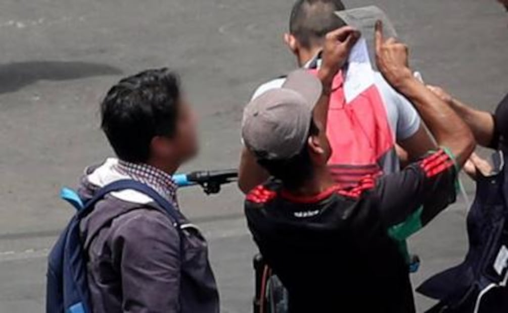 Con 1,400 pesos consiguen cartilla liberada falsa en Santo Domingo