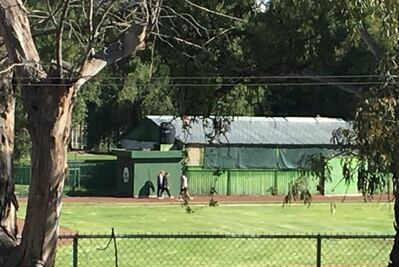 AMLO "entrena" para marcha del domingo; hace caminata de casi 50 minutos