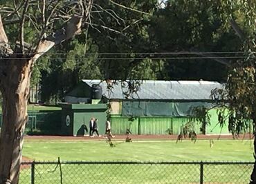AMLO "entrena" para marcha del domingo; hace caminata de casi 50 minutos