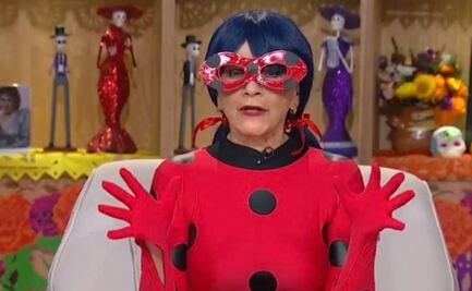 Pati Chapoy se quita la falda y causa sensación con su disfraz de LadyBug 