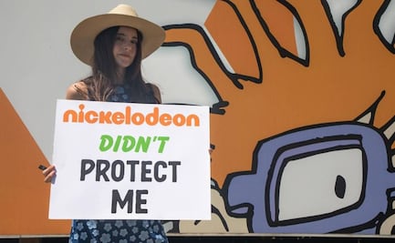 La actriz Alexa Nikolas protesta por el abuso infantil en Nickelodeon