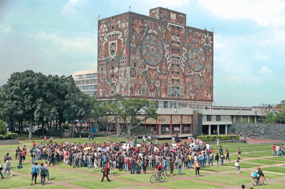 El vocero de la Preparatoria 4 aseguró que las asambleas interuniversitarias han sido “increíblemente largas, de hasta 24 horas, en las que no se llega a nada”. (ARCHIVO EL UNIVERSAL)