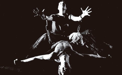 Bailarín en la desmemoria: 100 años de Guillermo Arriaga 