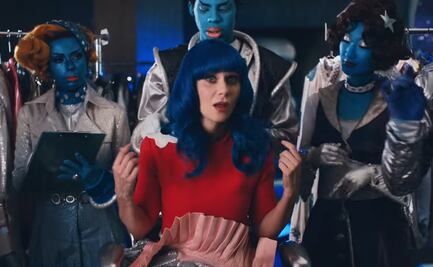 Katy Perry y Zooey Deschanel confunden hasta a los marcianos en video