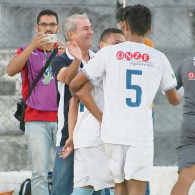 Con gran experiencia, el mexicano destaca en una liga brasileña. Foto: ESPECIAL