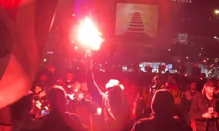 VIDEOS: Protestas propalestinas se intensifican en NY, mientras la policía detiene a decenas