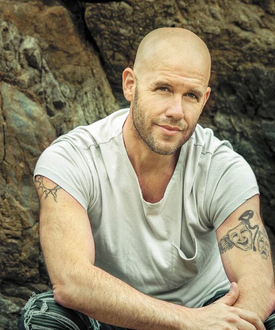 A Gian Marco le interesa más reinventarse que estar a la moda. SATUS MEDIA