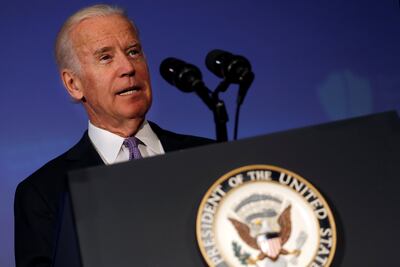 Critica Biden políticas de "miedo e intolerancia" de Trump