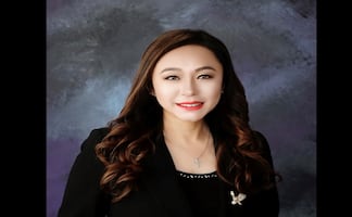 Dimite alcaldesa en California acusada de ser agente ilegal de China; ayudó a difundir propaganda a favor del país asiático en EU