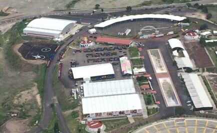 Reciben a EPN en Michoacán con frase hecha con tractores