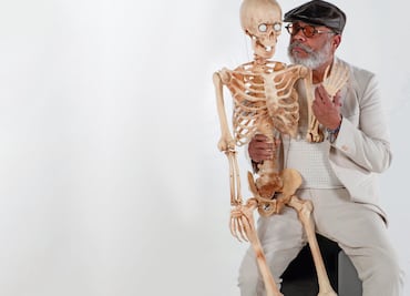 “Eres bombero y la vida es un carruaje en llamas”: Francisco Céspedes, cantautor