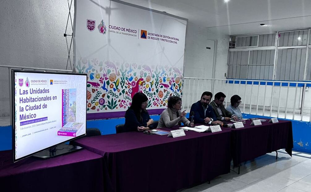 Protección Civil presenta libro sobre unidades habitacionales; analizan riesgo y vulnerabilida.
Foto: Especial.