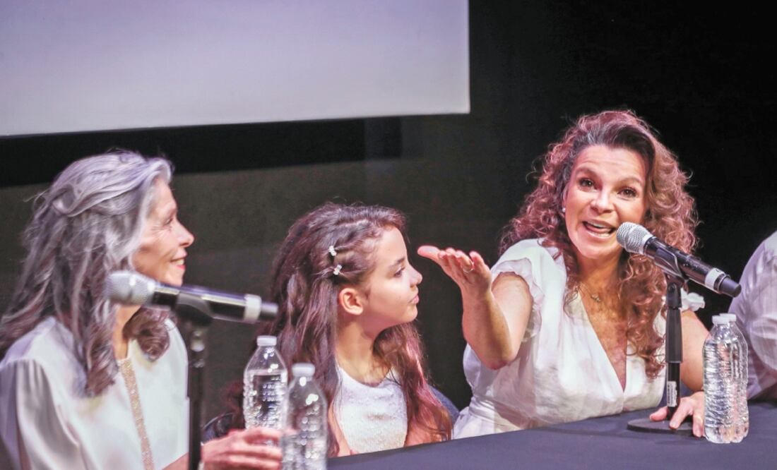 Las actrices estrenarán la puesta el 26 de agosto en el Foro Lucerna. Foto/DIEGO SÁNCHEZ. EL UNIVERSAL