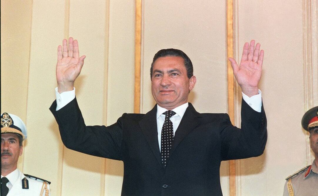 Mubarak se enfrentó a la Justicia en Egipto un par de meses después de abandonar el poder forzado por la calle en 2011 (Foto: AFP)