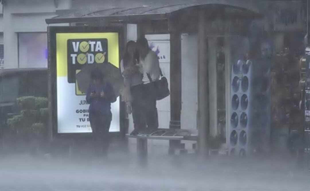 As usual, some areas of the Mexican capital are under water. (Photo: Archive/EL UNIVERSAL)